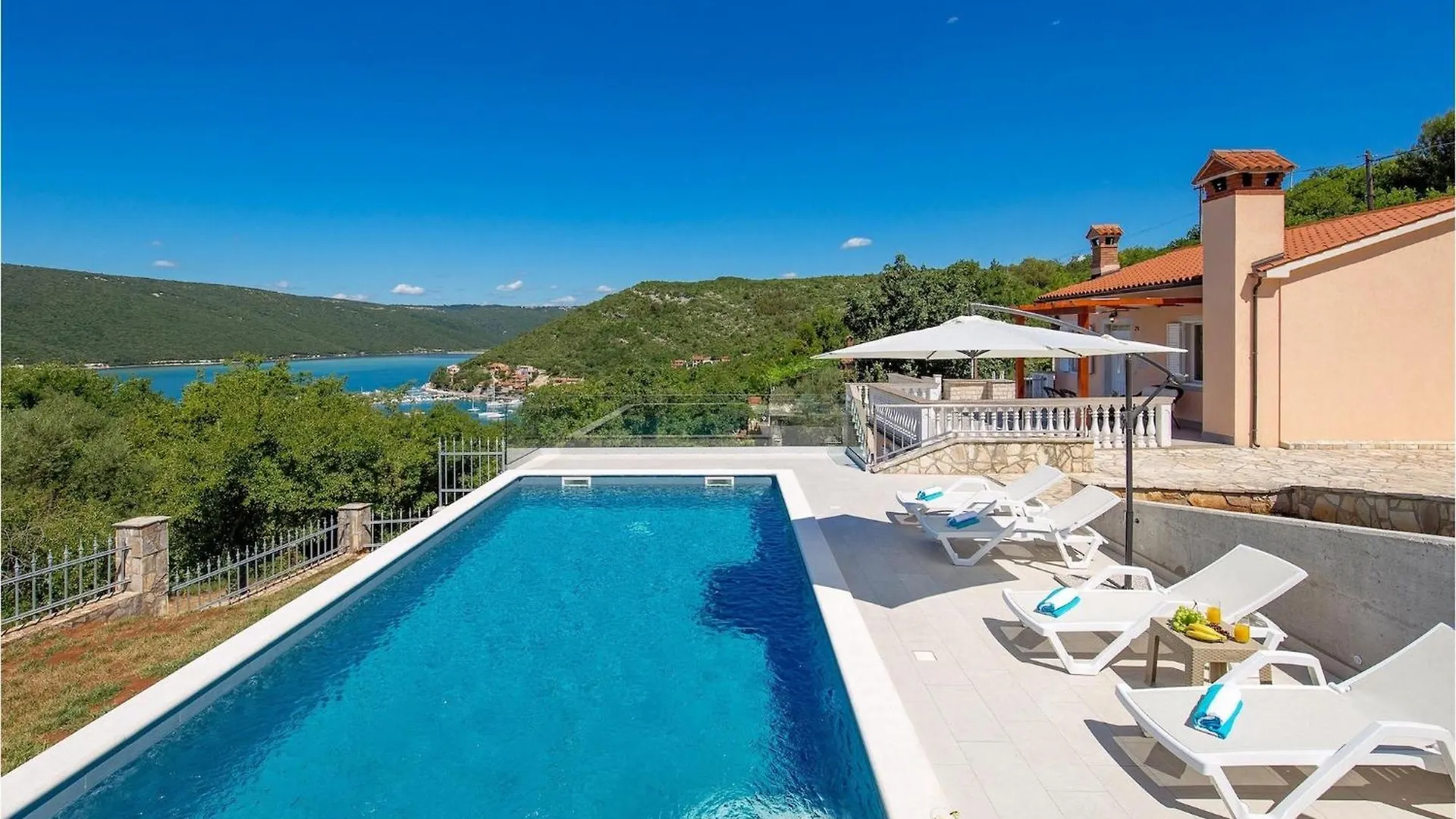 Holiday home Villa Lucija Dream Trgetari